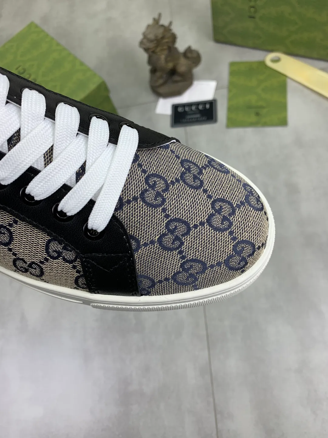 Men's men's shoes P400💰【New style】🆘 The latest model from Gucci's official website🎁Classic casual and fashionable men's shoes👟Hot style💥The style is simple and elegant, exclusive for trendy men. Unique official website's latest brand elements👑Gucci original decoration, fashionable and generous, the fabric is made of original soft calfskin➕Comfortable soft sheepskin lining ✅The official website specifies wear-resistant rubber outsole_full of elasticity, classic model taken in real life🎬Color: 2️⃣colors available😍Number: 38-44